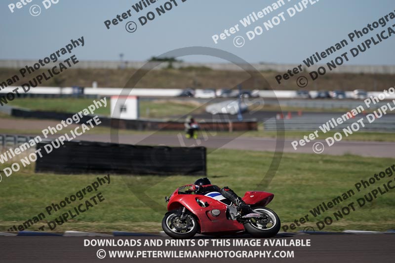 Rockingham no limits trackday;enduro digital images;event digital images;eventdigitalimages;no limits trackdays;peter wileman photography;racing digital images;rockingham raceway northamptonshire;rockingham trackday photographs;trackday digital images;trackday photos